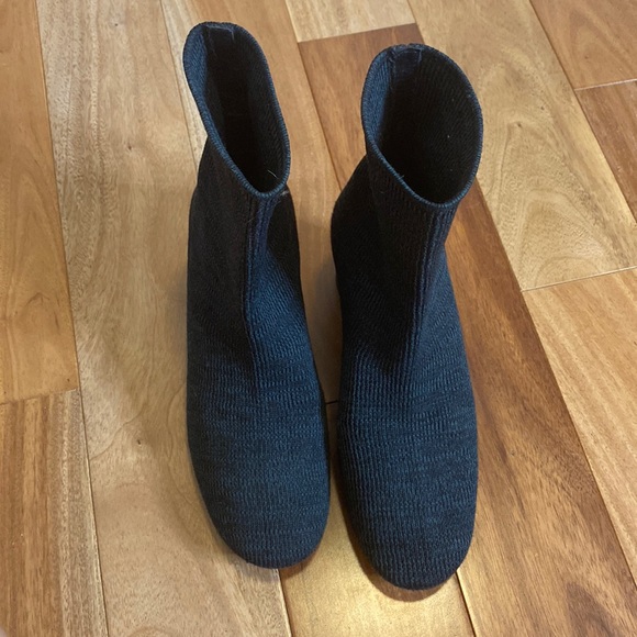 Vince Tasha Booties - Picture 2 of 7